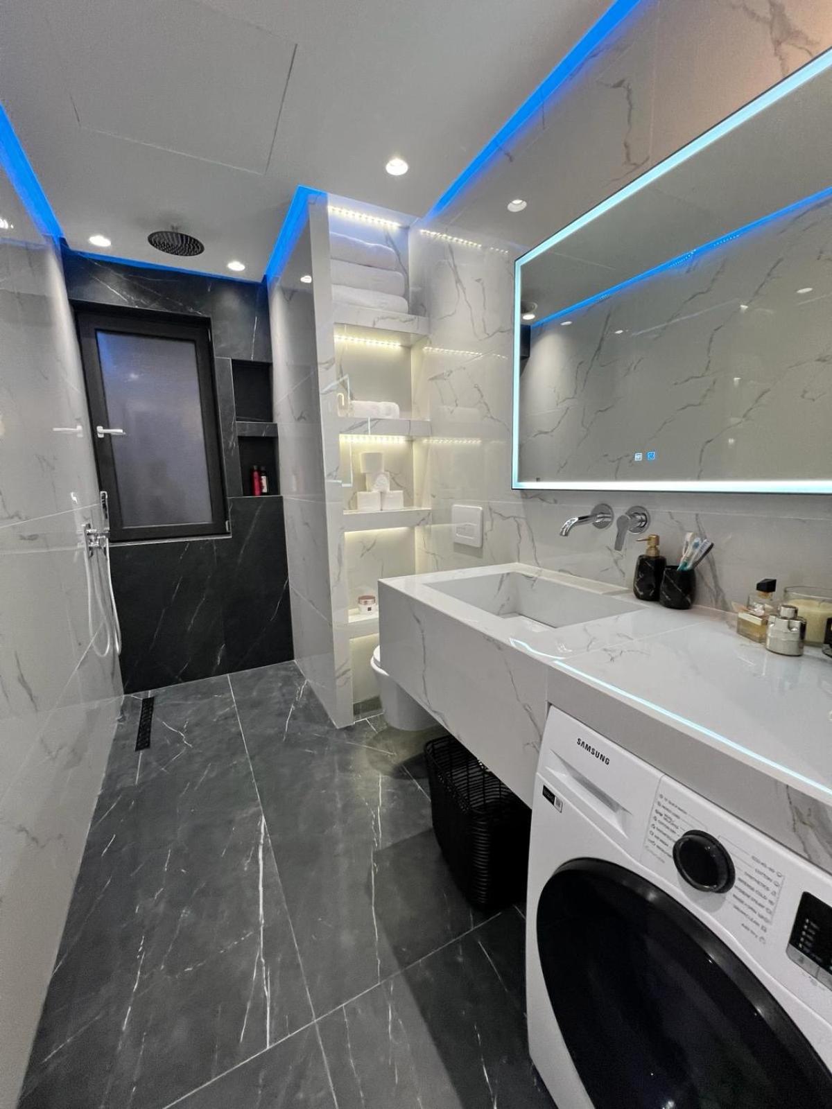 Apartment Oli Golden Sarande