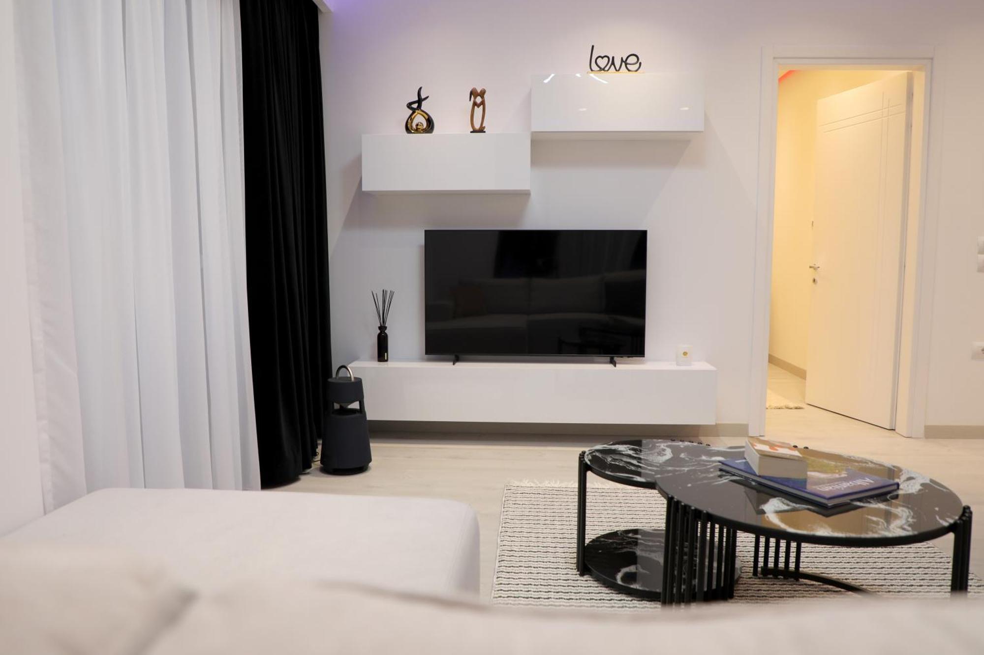 Oli Golden Apartment Sarande