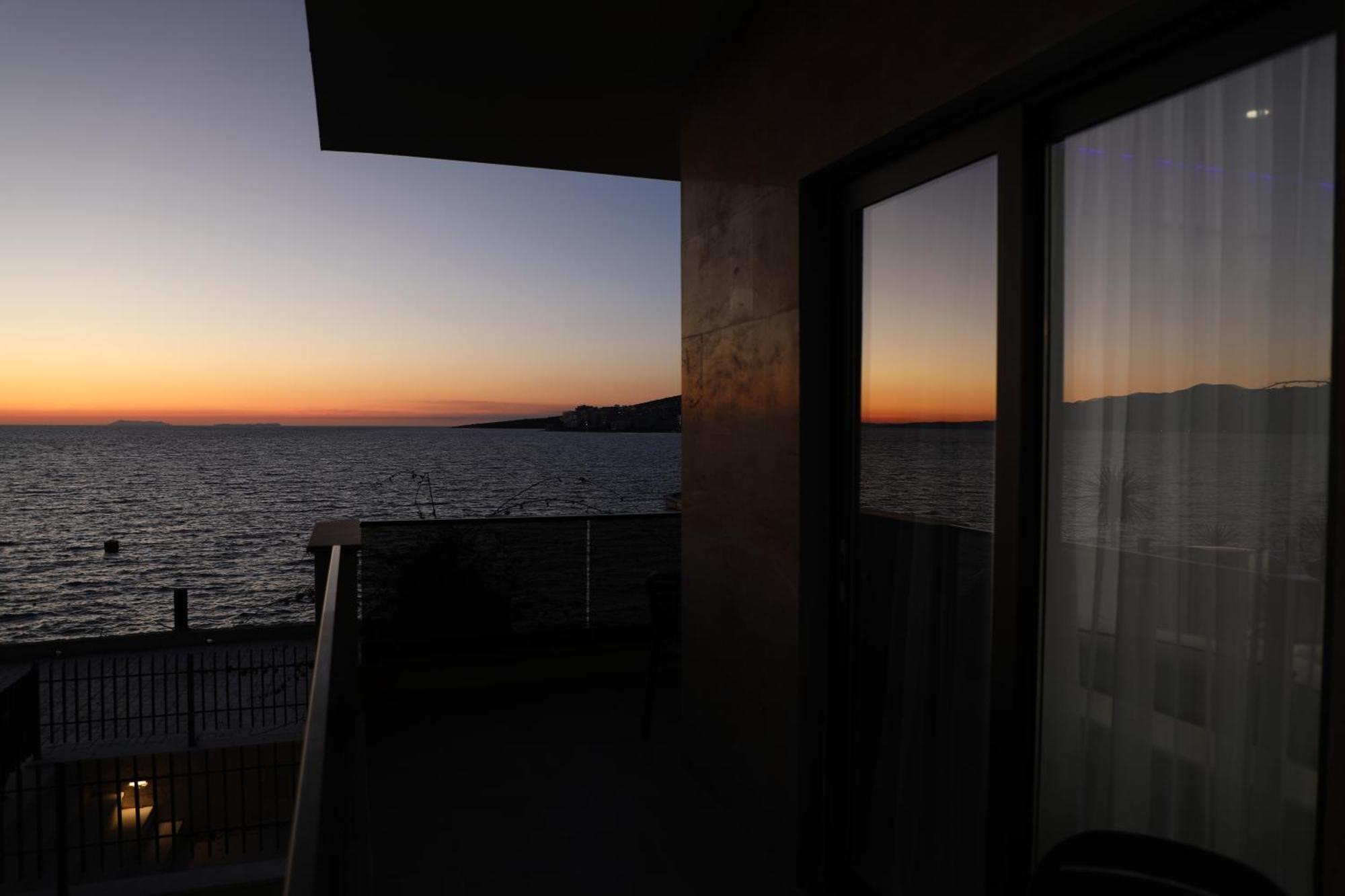 Oli Golden Sarande
