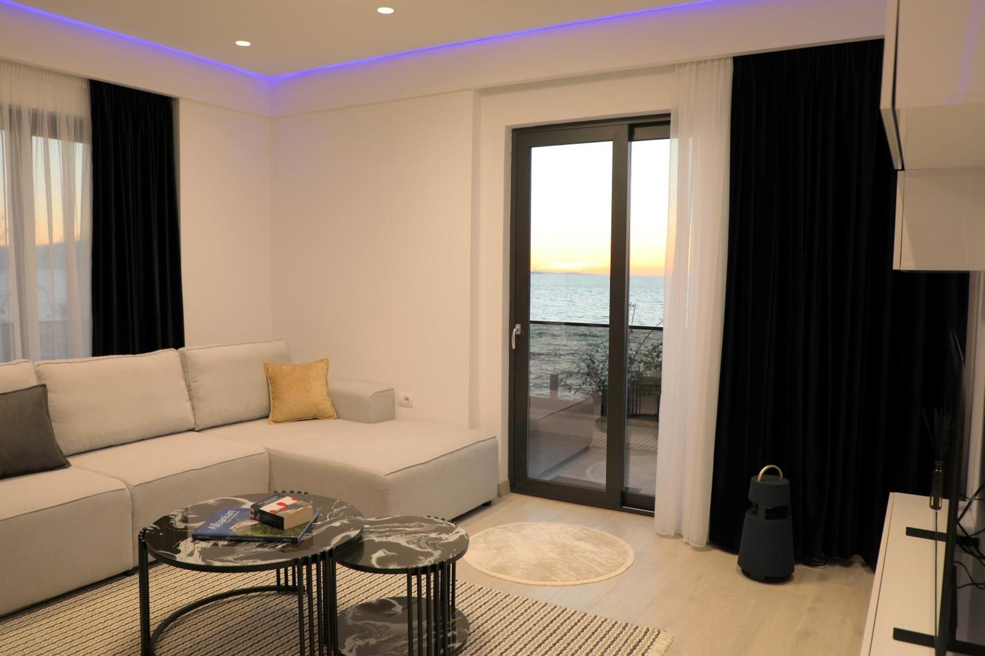 Oli Golden Apartment *
